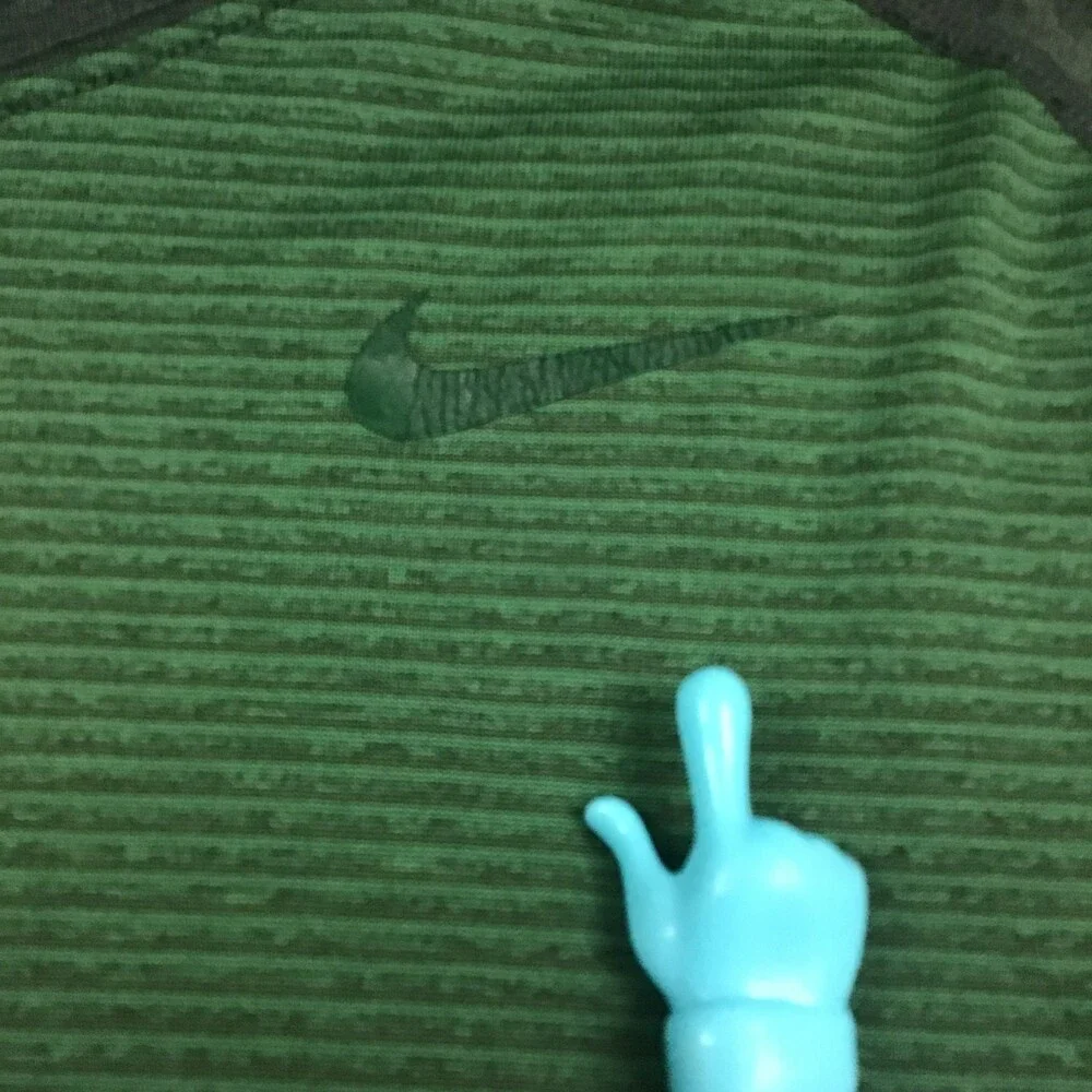 Nike Shirt Men Large Green Long Sleeve Pullover Dri-FIT Hood Pullover Tee L *